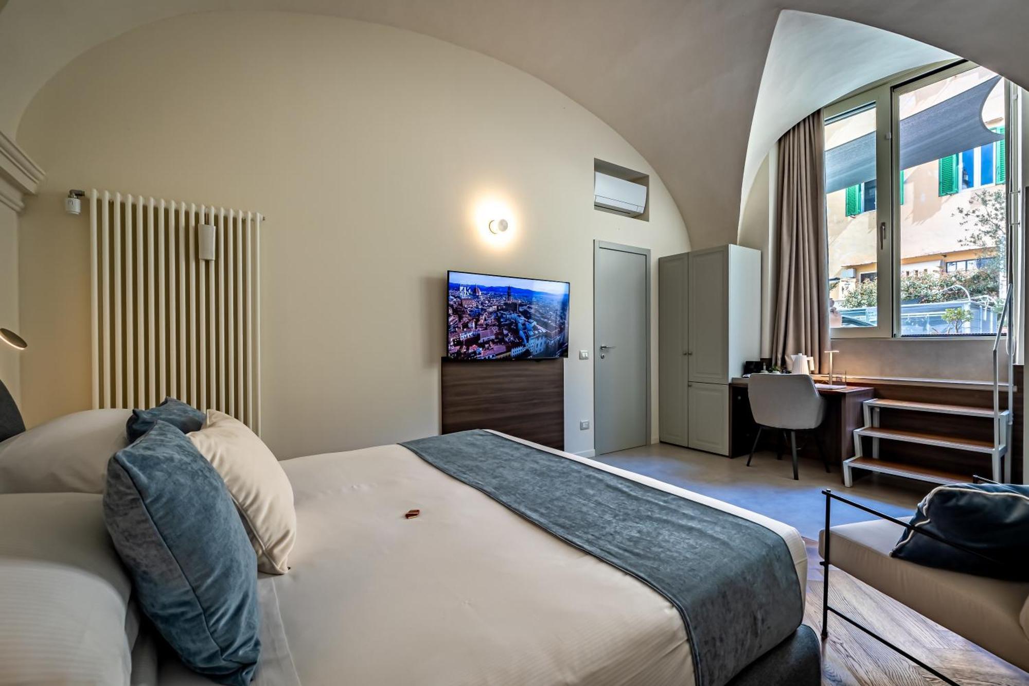 Dimora Collection - Le Corti - Boutique Luxury Suites In A Restored 13Th Century Convent, With Sauna And Gym (Adults Only) Florenz Exterior foto